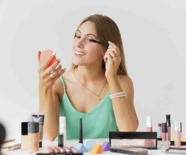 Maquillaje y Cuidado Facial - LCV Informa